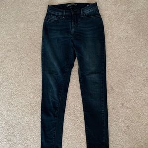 Levi’s Perfectly Slimming 512 Legging